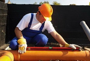 Измерение уклона канализации