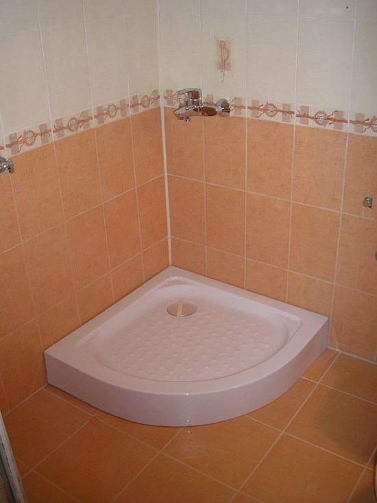 dushevuyu_kabinu_v_kvartire_06