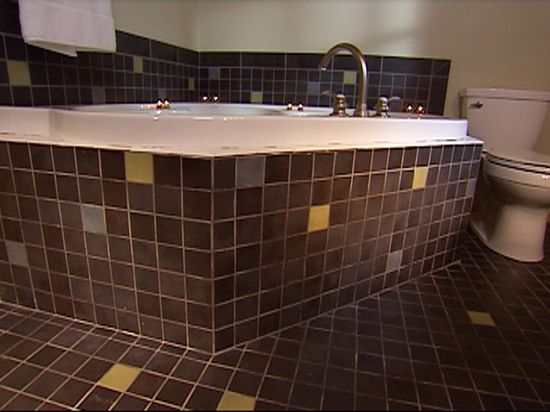 styk_mezhdu_plitkoj_i_vannoj_07